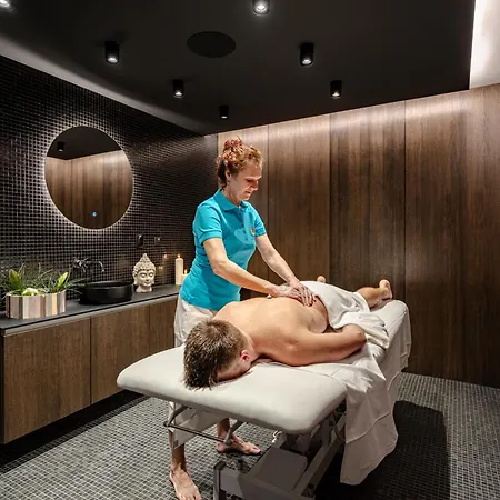 Hotel Kupele - Kupelny Dom Brusnianka Brusno